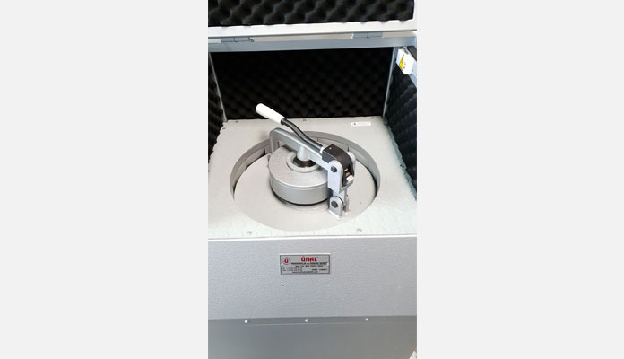 laboratory type vibratory disc mill